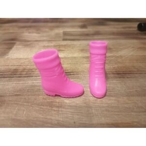 MATTEL ACCESSORY ~ 1 pr NEON PINK WINTER HIKING AFTER-SKI BOOTS for BARBIE ~